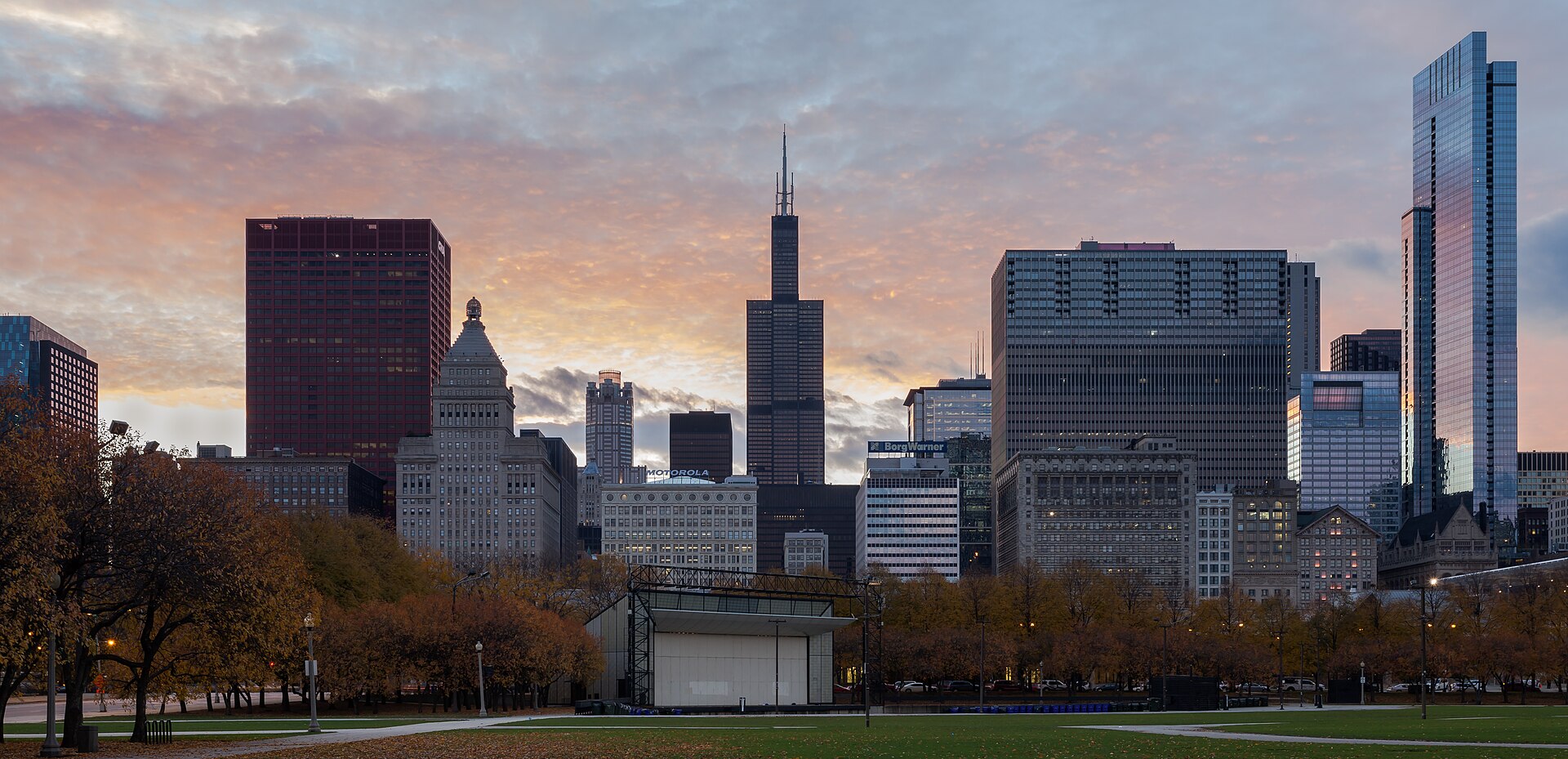 Skyscrapers of downtown Chicago, October 2012